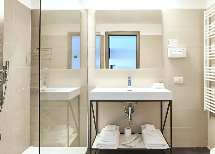 Hotel Lago Hotel Torno