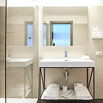 Hotel Lago فندق تورنو