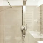 Hotel Lago تورنو