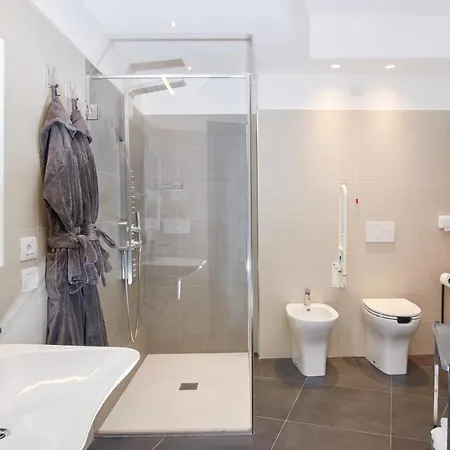Hotel Lago 4* Torno