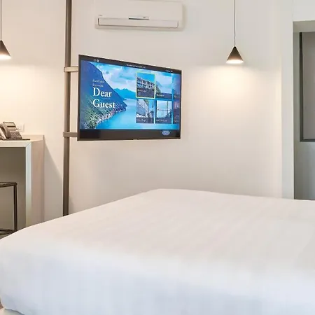 Отель Hotel Lago 4*