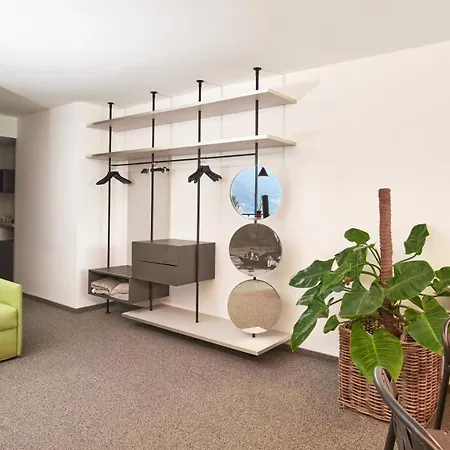 Ξενοδοχείο Hotel Lago