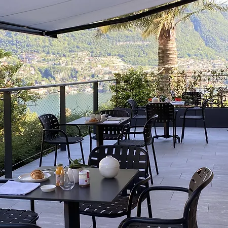 Отель Hotel Lago
