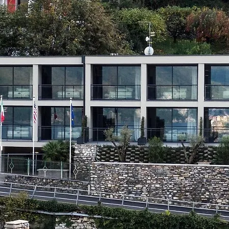 Отель Hotel Lago