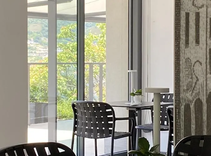 Hotel Lago فندق 4*