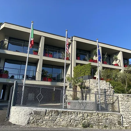 Отель Hotel Lago