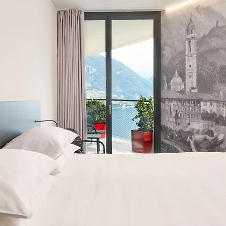 Hotel Lago Отель Торно