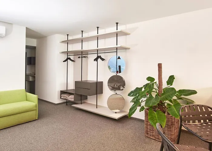 Отель Hotel Lago