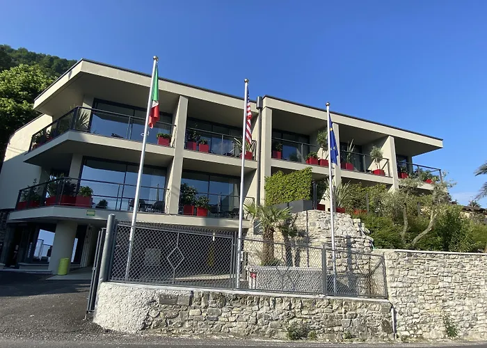 Отель Hotel Lago